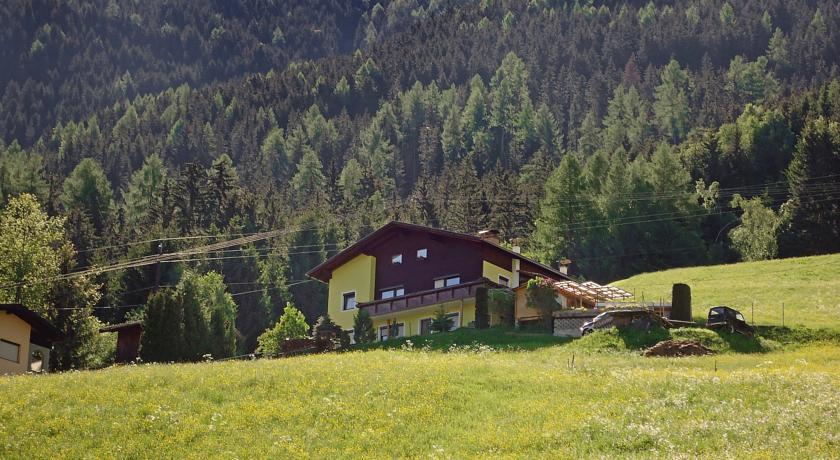 Апартаменты Holiday Home Haus Haselwanter Sellrain