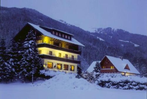 Отель Gasthof zur Gams