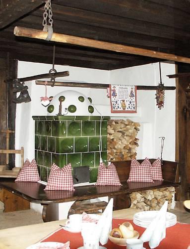 Отель Ferienbauernhof Elmaugut