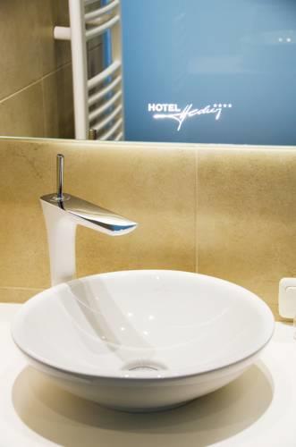 Отель Hotel Hecher