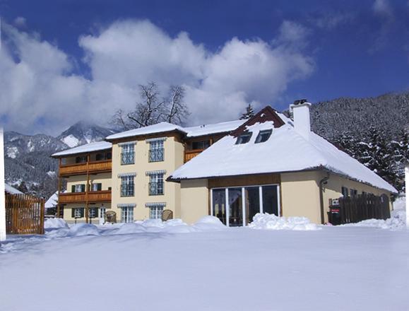 Апартаменты Ferienwohnungen Hotel Garni Dörflerwirt