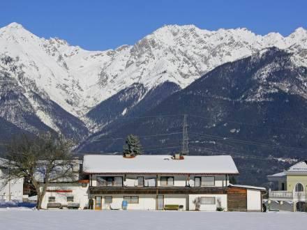 Отель Apartment Hueber Oberperfuss
