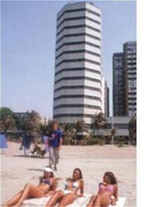 Dorado Plaza