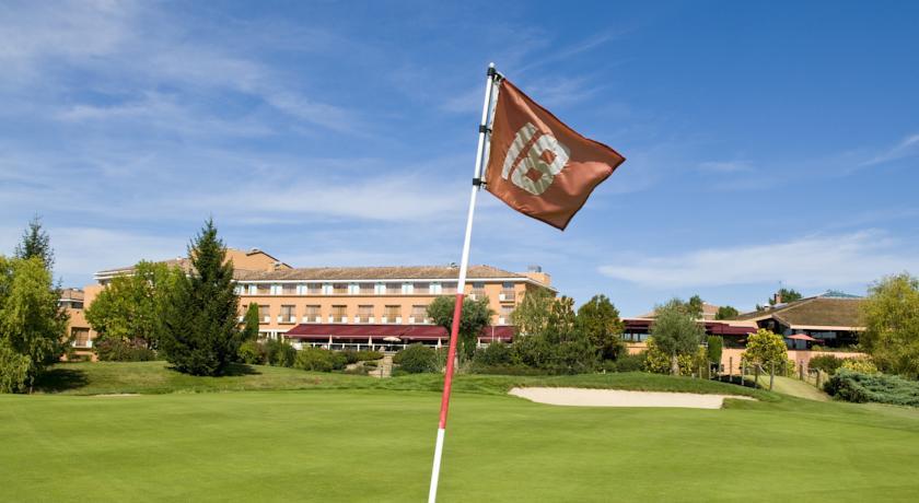 Отель Mercure Toulouse Golf de Seilh