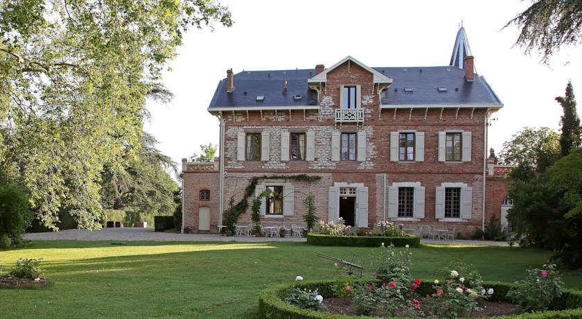 Мини-отель Chambres d'hôtes Domaine Du Buc