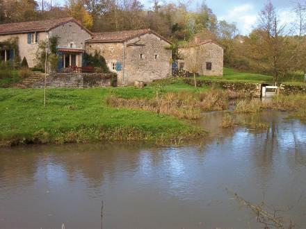 Апартаменты Holiday Home Moulin De Moix Payroux