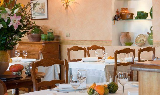 Отель Logis Relais Notre Dame