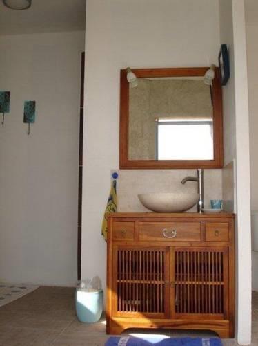 Отель Chambre d'hôtes Les Yourtes Charentaises