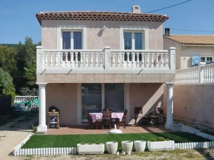 Апартаменты Holiday Home Anais Ceyreste