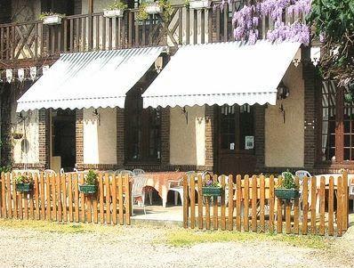 Отель Hotel Restaurant Le Cygne