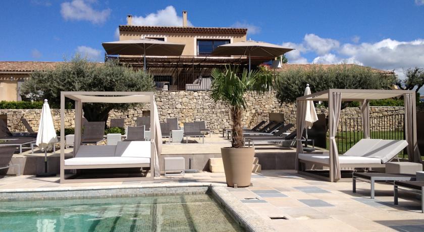 Отель La Bastide Saint Georges