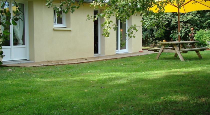 Апартаменты Holiday Home La Baie Genets