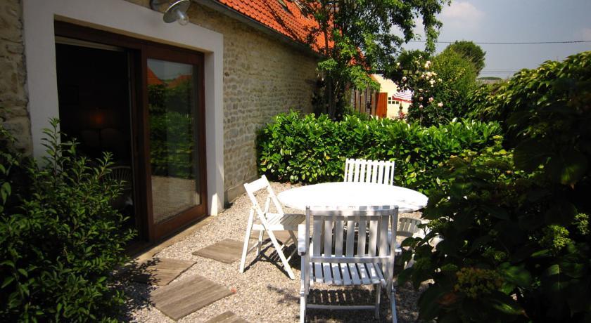 Отель Holiday Home La Renardiere Leulinghen Bernes