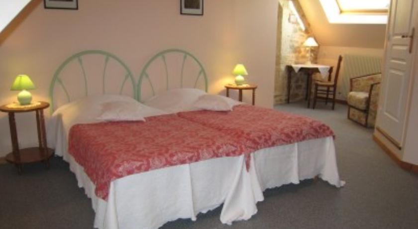 Мини-отель Chambre d'hôtes La Cour