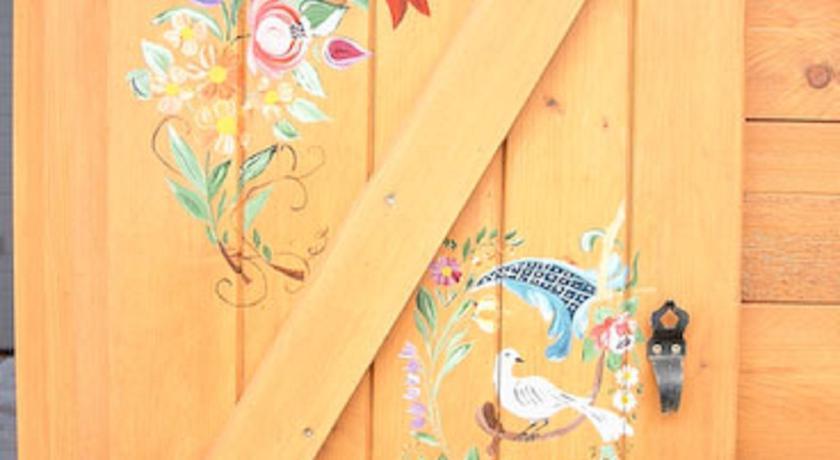Отель Chalets les Marcels