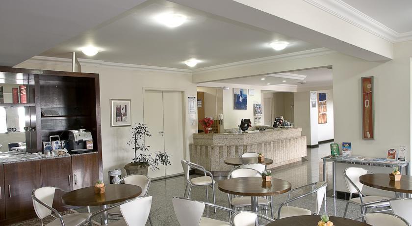 Отель Plaza Inn Flat Araxá