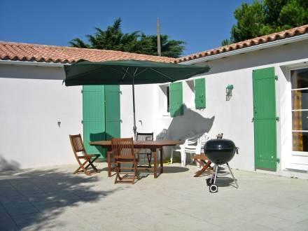 Апартаменты Holiday Home Sainte Marie de Re - Maison des Ajoncs Sainte Marie de Re