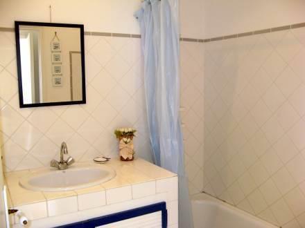 Апартаменты Holiday Home Maison du Clos Sainte Marie Sainte Marie de Re