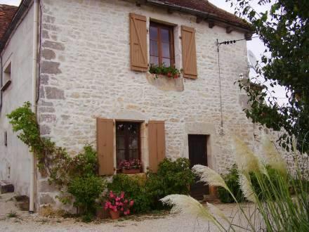 Апартаменты Holiday Home Maison Menard Lentillac du Causse