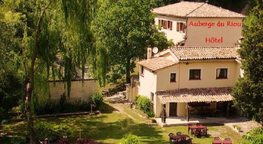 Отель Auberge Du Riou