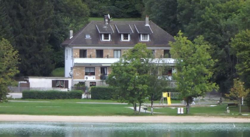 Отель Hotel Restaurant La Chaumiere du Lac