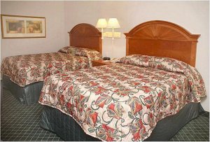 Отель La Quinta Inn & Suites Shawnee