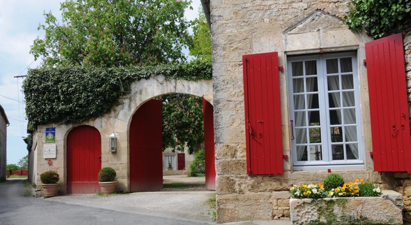 Мини-отель Chambres d'hôtes Logis de la Broue