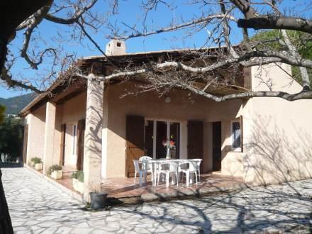 Апартаменты Holiday Home Maison Roumagnac Cavalaire