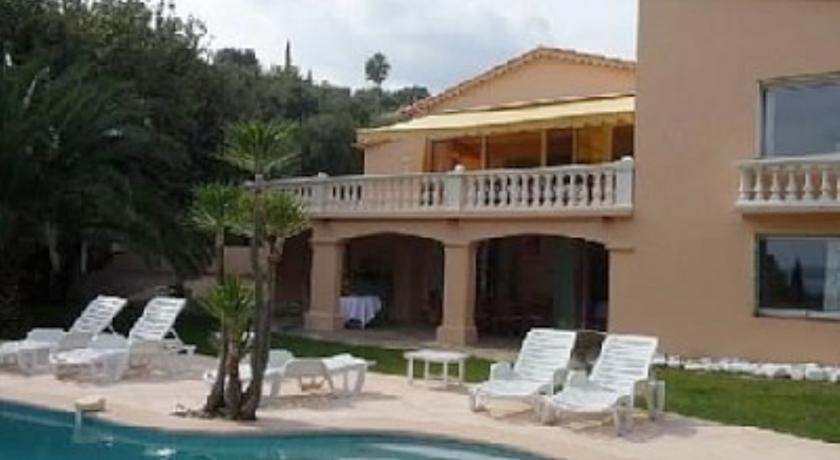 Мини-отель Chambres d'Hôtes Villa Heliambre