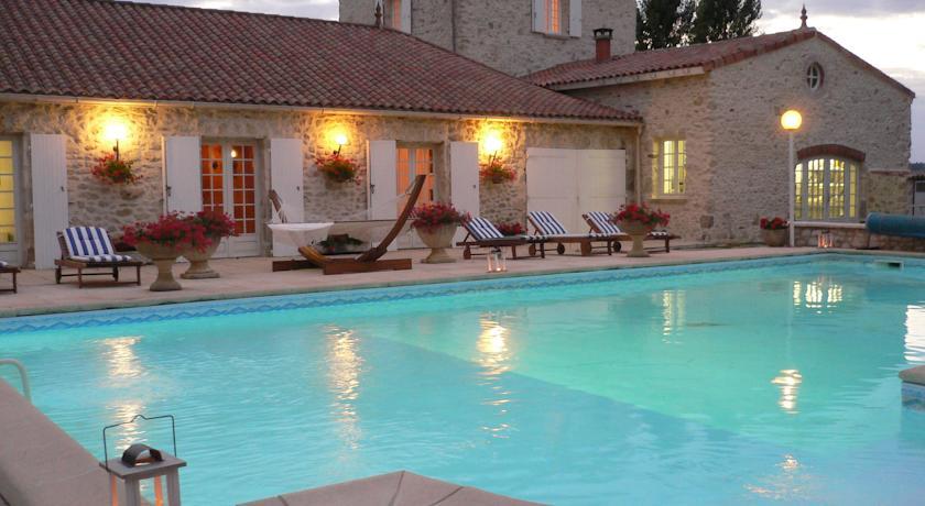 Мини-отель Chambres d'Hôtes Domaine de Beunes