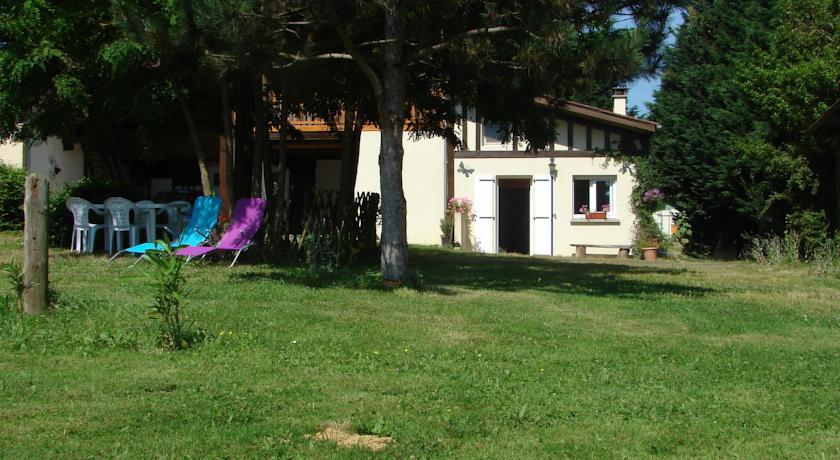 Апартаменты Gites Le Mas du Pouy