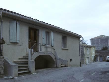 Апартаменты Holiday Home Rue Des Fleurs Lagrasse