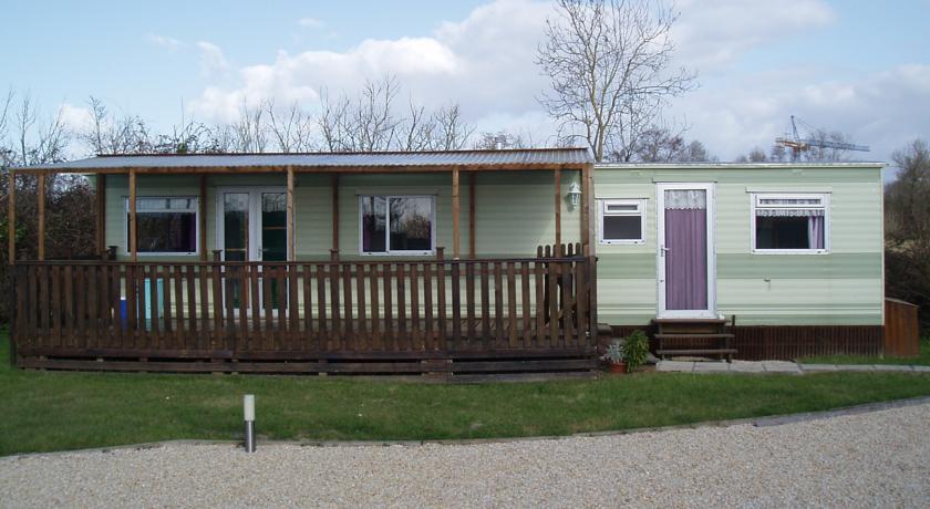 Отель Mobile-Home Le Bois Berranger