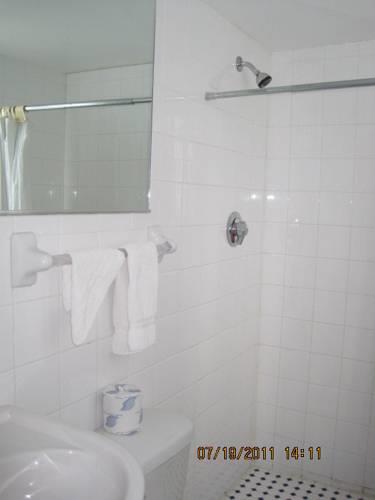 Beach Place Hotel