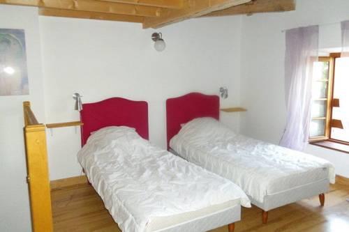Отель Holiday Home Le Memeint Puymaurin