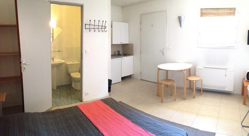 Апартаменты Appart'Hotel Residella Aubagne-Gémenos