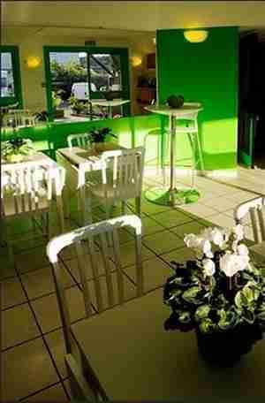 Отель Lemon Hotel - Longperrier Roissy