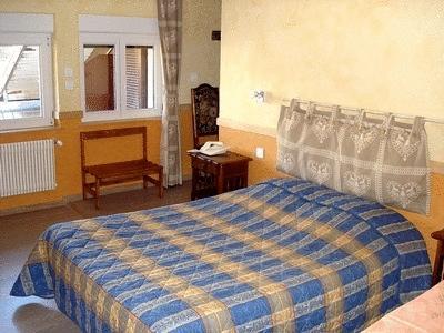 Отель Logis Auberge Du Tuye