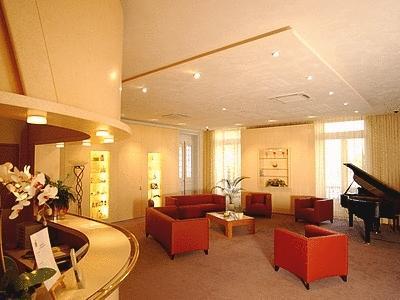 Отель Logis Grand Hôtel Des Bains