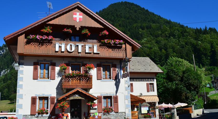 Отель Les Touristes