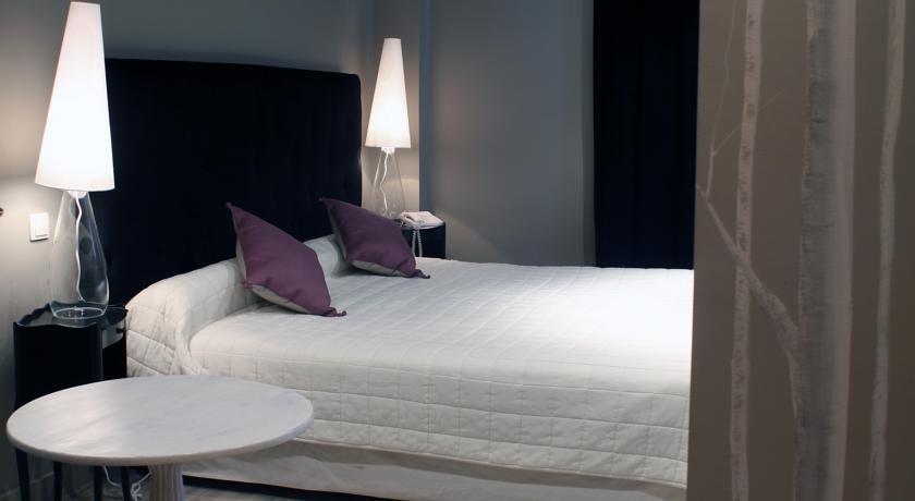Отель Hotel Claude Darroze
