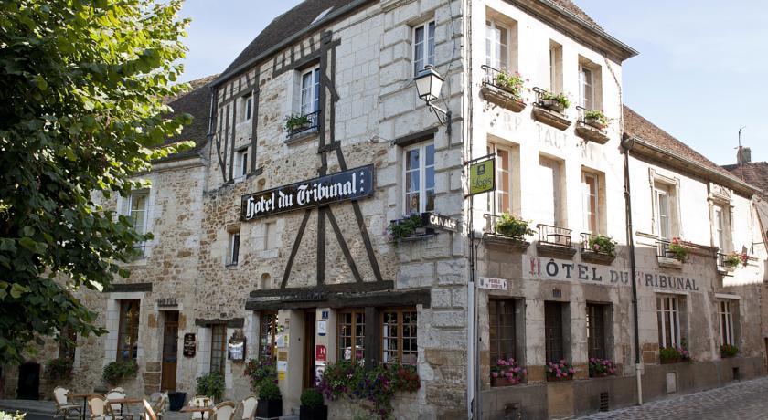 Отель Logis Hôtel Du Tribunal