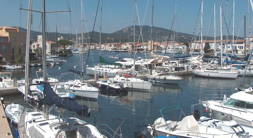 Апартаменты Apartment Les Voiliers Port Grimaud
