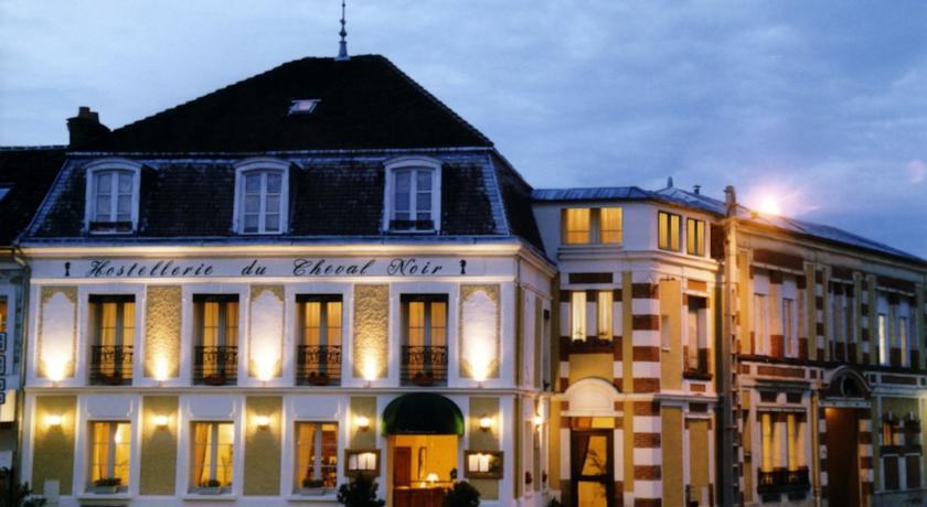 Отель Hostellerie du Cheval Noir