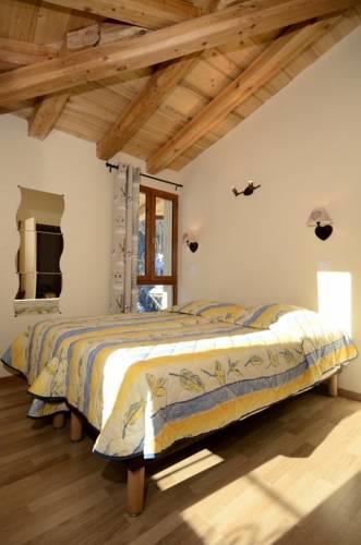 Отель Chalet et Hotel La Tarine