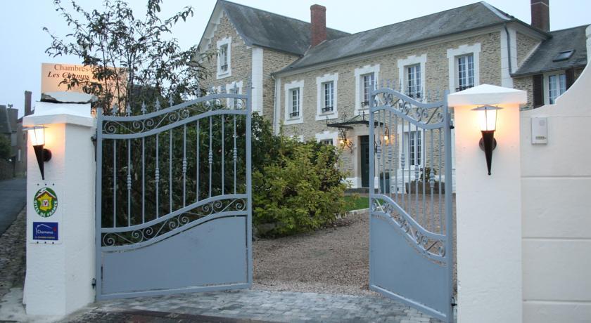 Мини-отель Chambres d'Hôtes Les Champs Français
