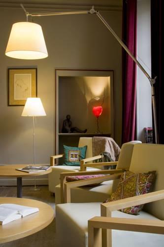 Отель Hotel Les Estonneries
