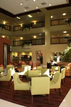 Отель Embassy Suites Valencia
