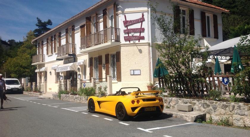 Отель Hôtel Auberge Les Merisiers