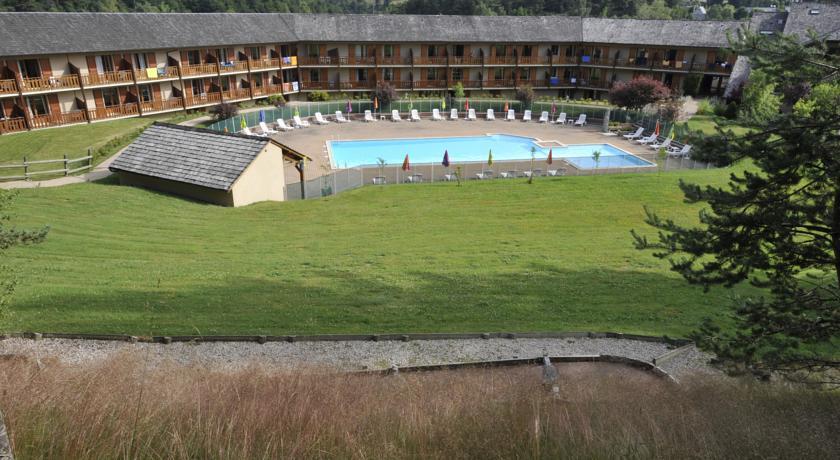 Отель Les Hameaux de Lozere